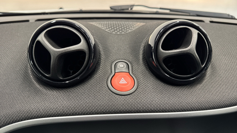 Smart EQ fortwo coupe 60kW EQ Pulse Premium 17kWh 2dr Auto [22kWCh] Electric Coupe